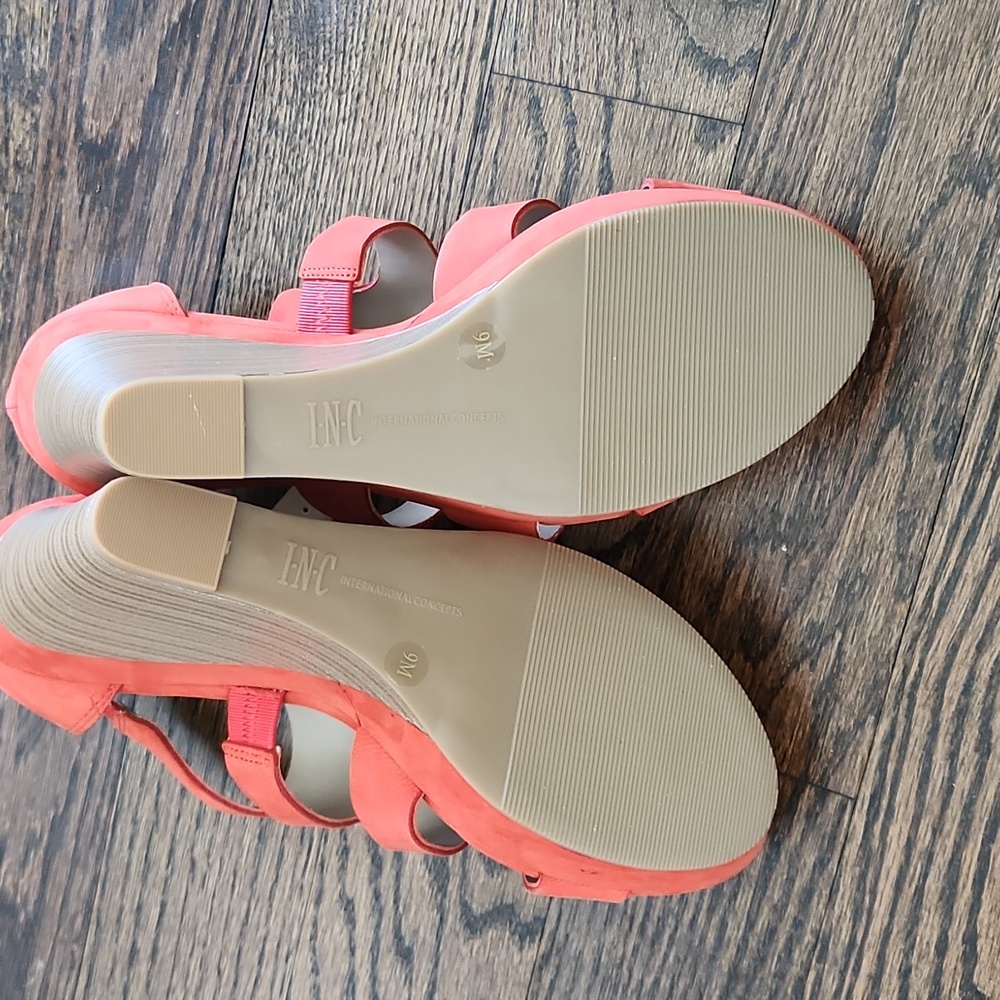 Shoes - Picture 3 of 3